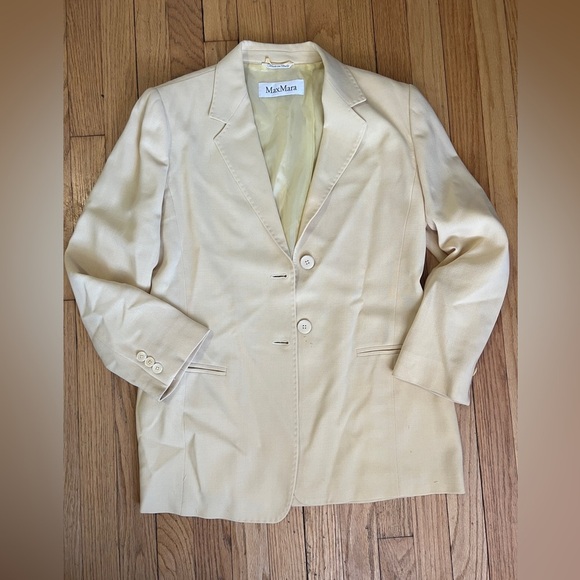MaxMara Jackets & Blazers - Max Mara light yellow blazer size 8 100% silk